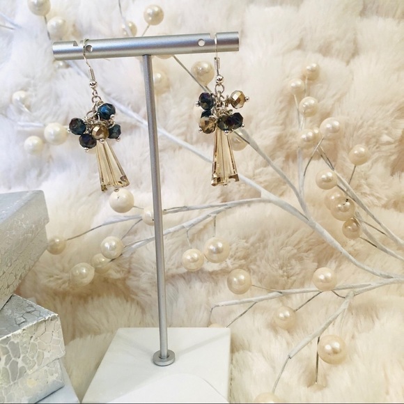 𝅺- Sterling Silver Earrings Champagne Genuine Crystal Handmade in the USA - Picture 7 of 9